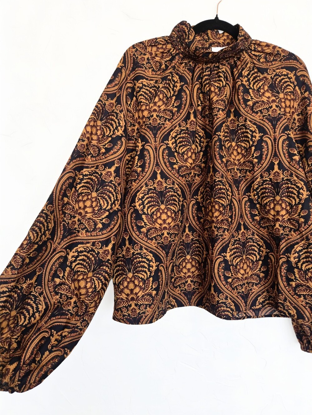 a loves a Long Sleeve Baroque Black Yellow Top, XL